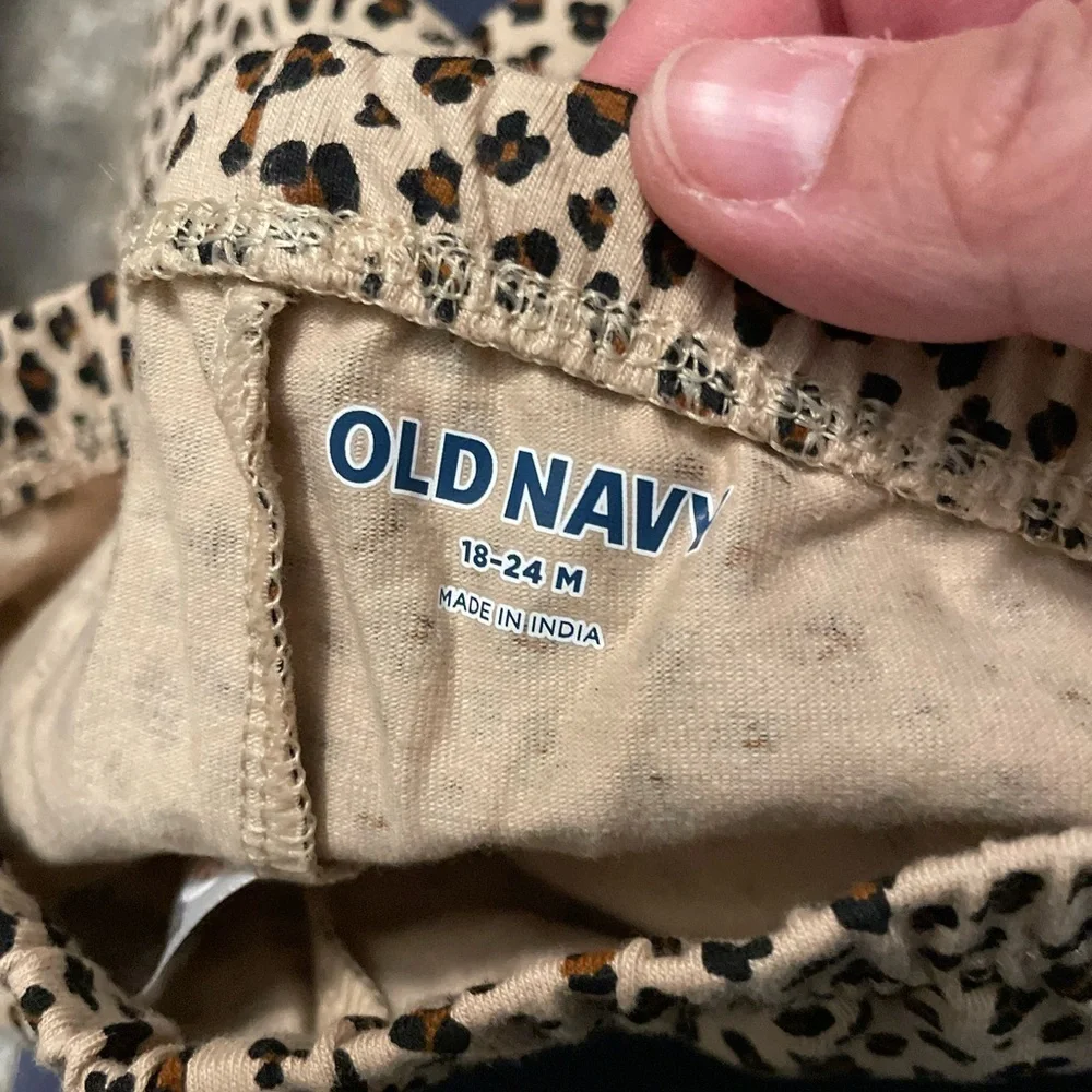 Old Navy Beige and Black Leopard Print Leggings size 18-24 months - NWT